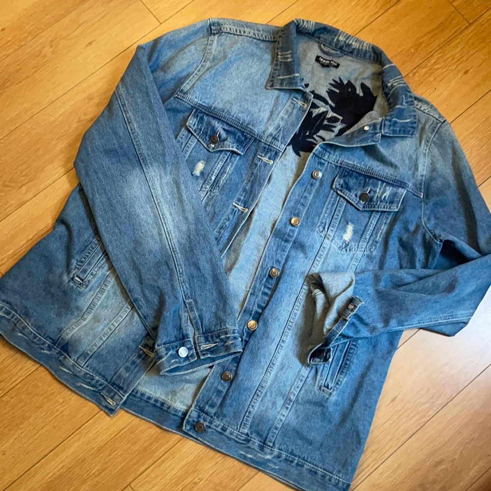 Fashion Nova Distressed denim jacket